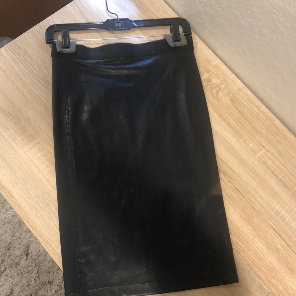 Hermit Lang never been worn leather skirt